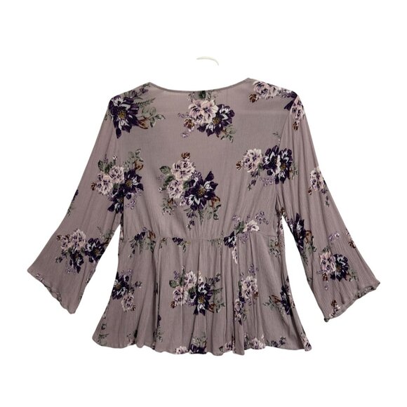Torrid Floral Bell Sleeve Blouse Size 1 Lavender & Purple Babydoll Peasant Boho - Picture 2 of 8